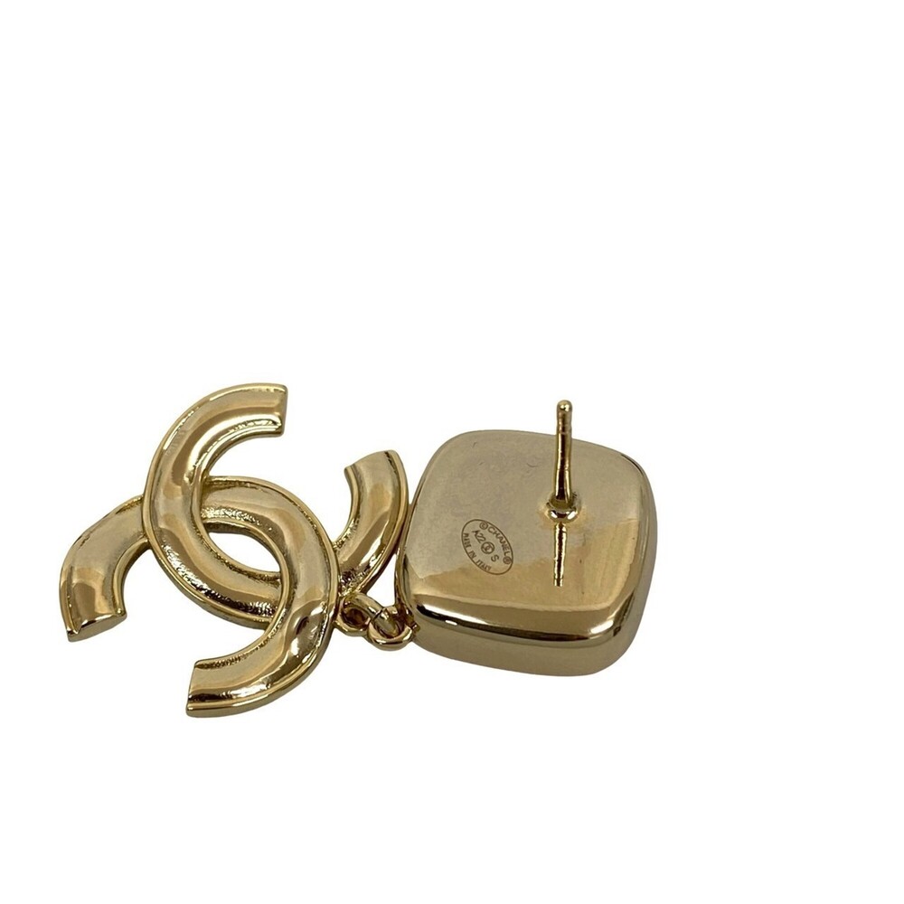 CHANEL Authentic Pink Logo Earrings - Picture 2 of 6